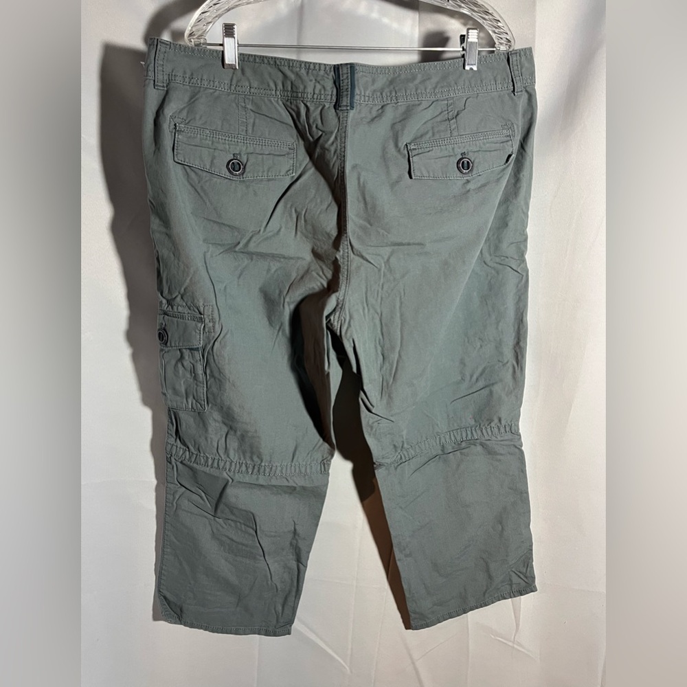 Women's Utility Crop Pants - Sage Green